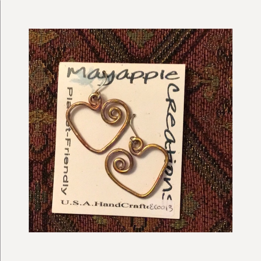 New in pack heart shaped Earrings USA HandCrafted ear rings planted friendly